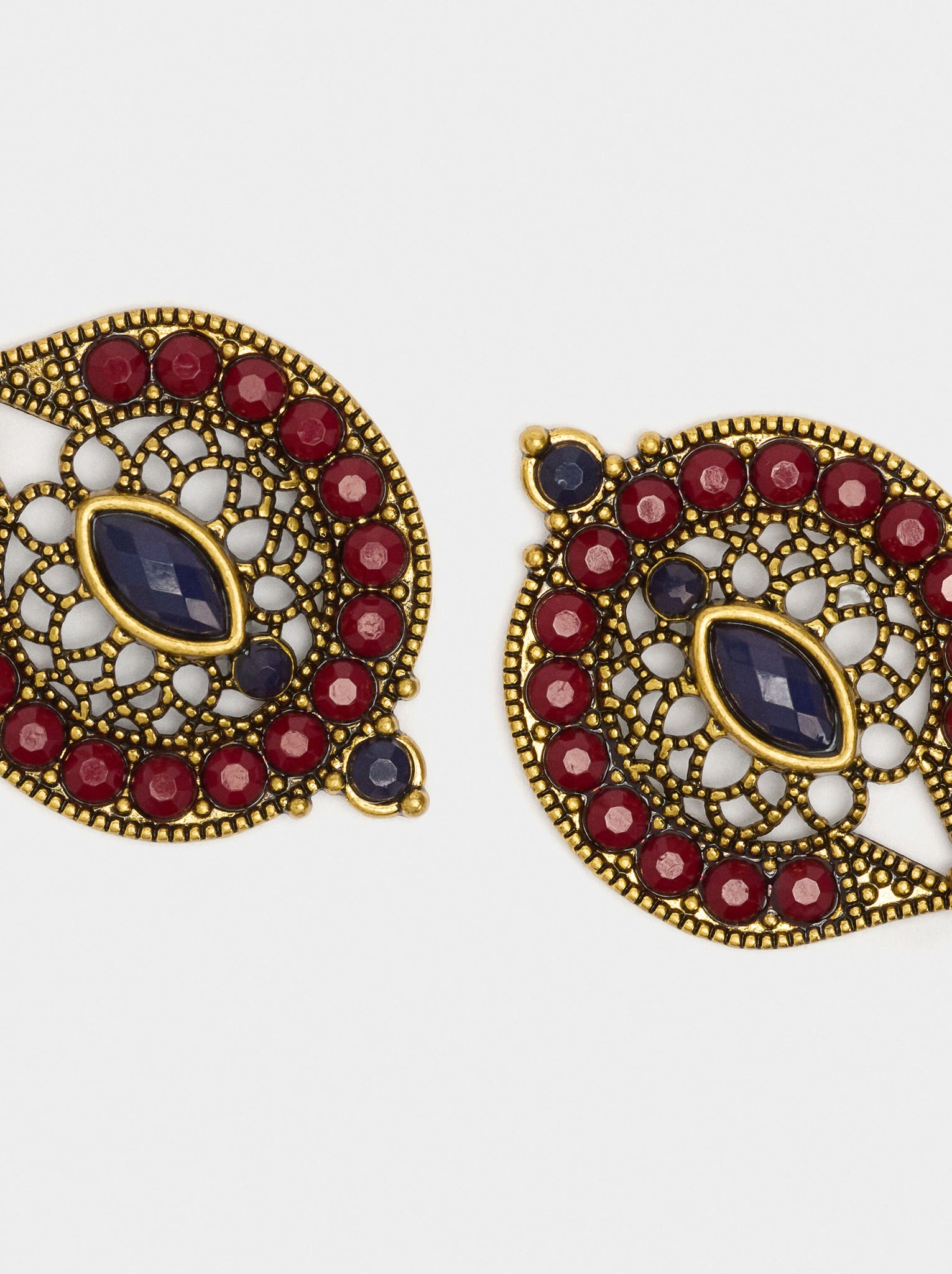 Pendientes multicolor de abalorios