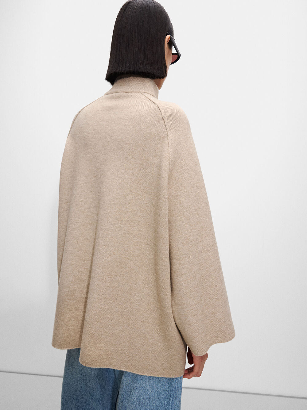 Poncho De Punto De Cuello Alto