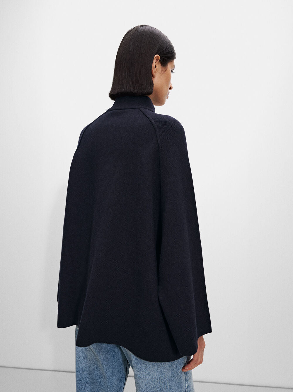Poncho De Punto De Cuello Alto