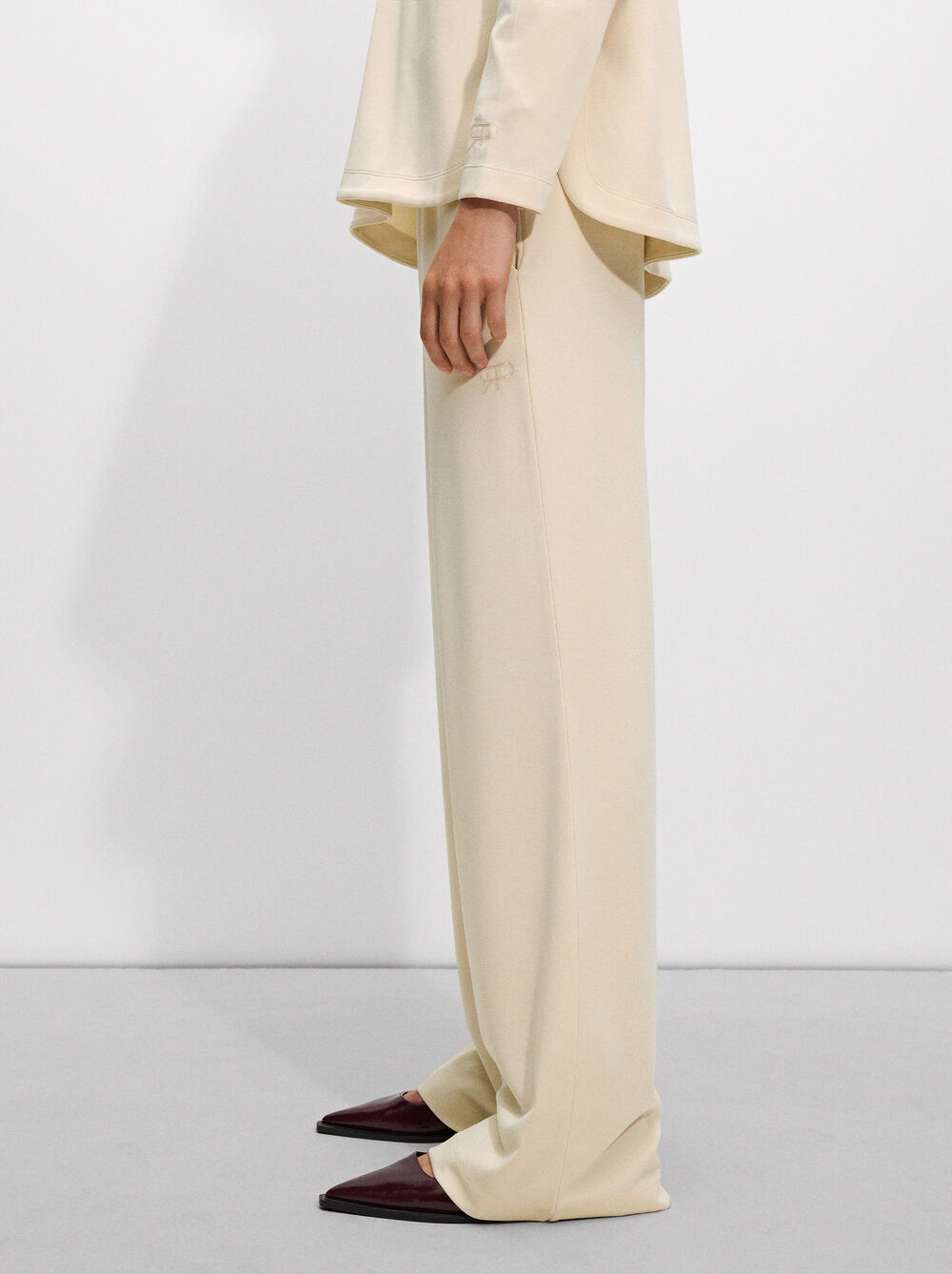Pantalón Fluido Con Cintura Elástica