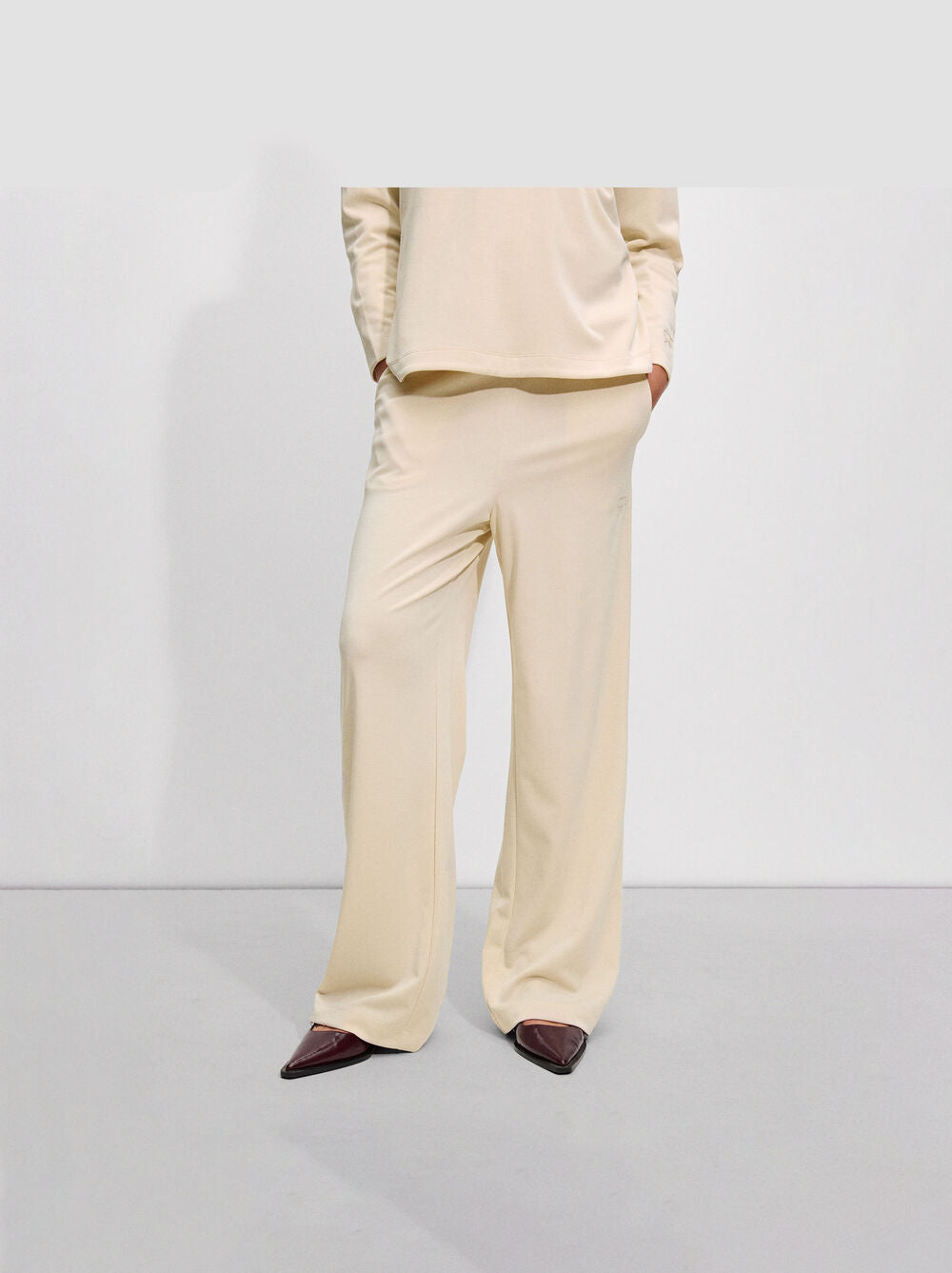 Pantalón Fluido Con Cintura Elástica