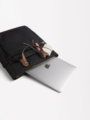 Mochila De Nylon Con Colgante