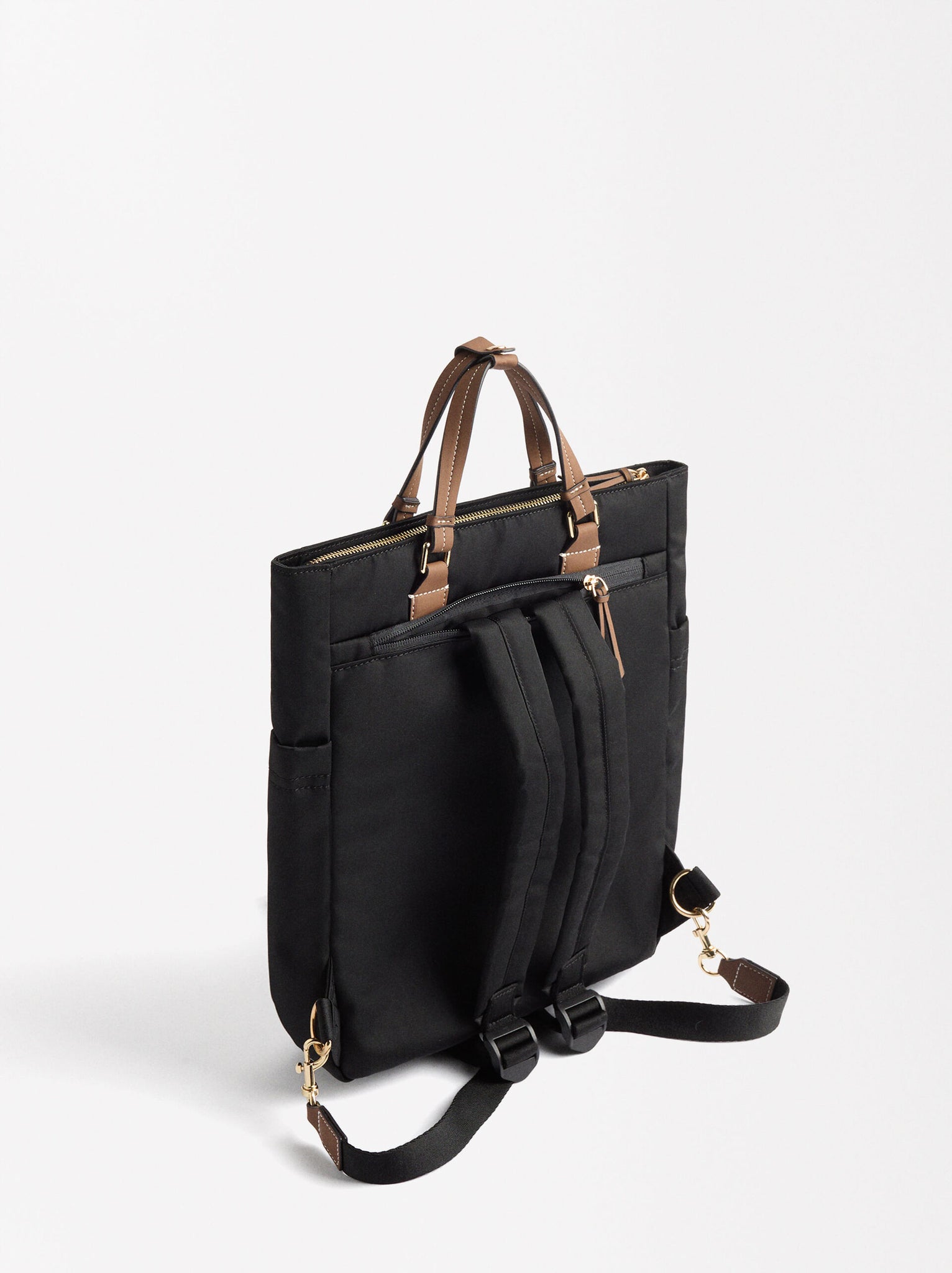 Mochila De Nylon Con Colgante