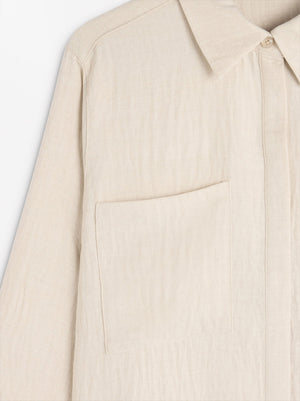 Camisa fluida con efecto arrugado