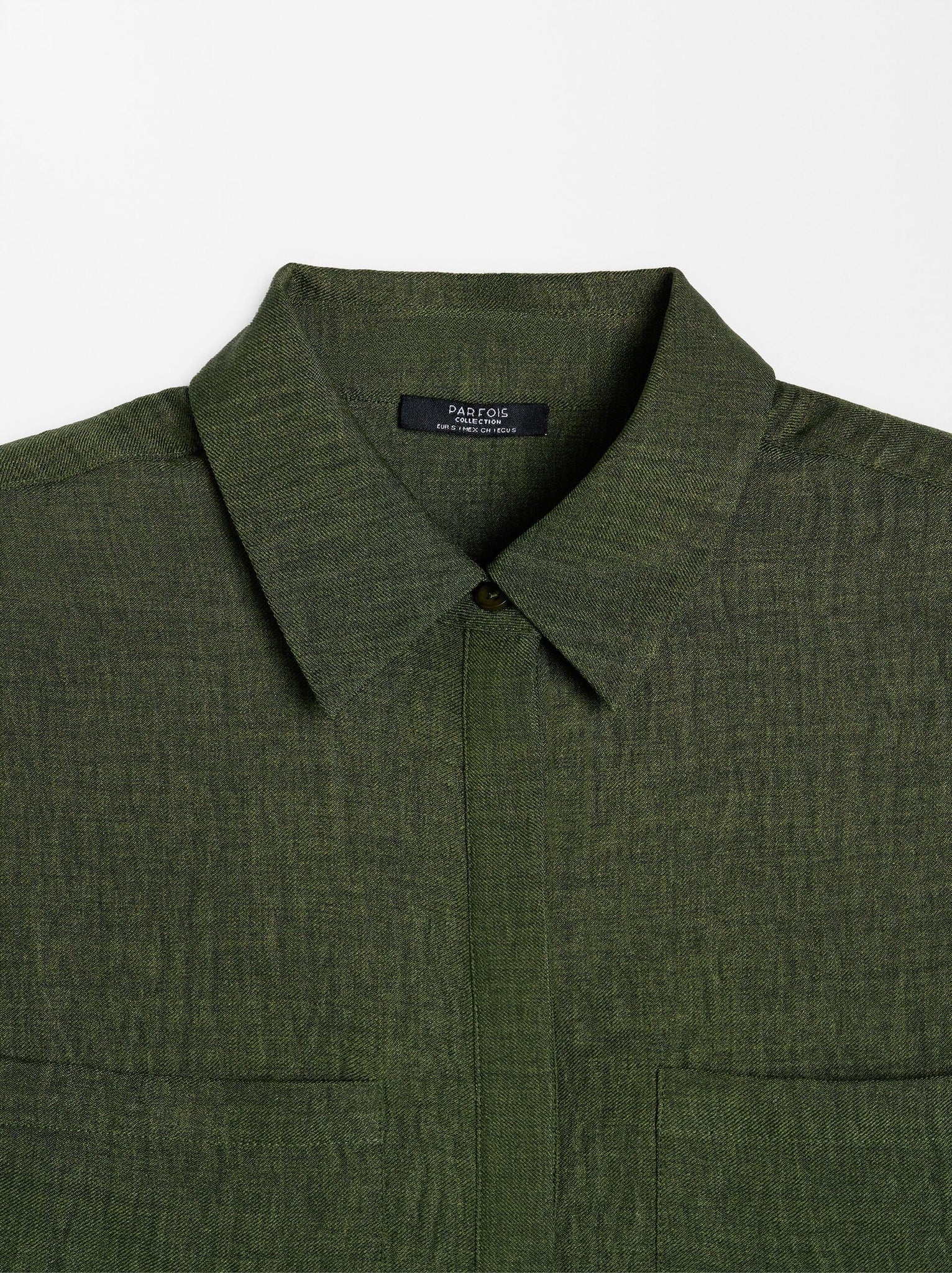 Camisa fluida con efecto arrugado