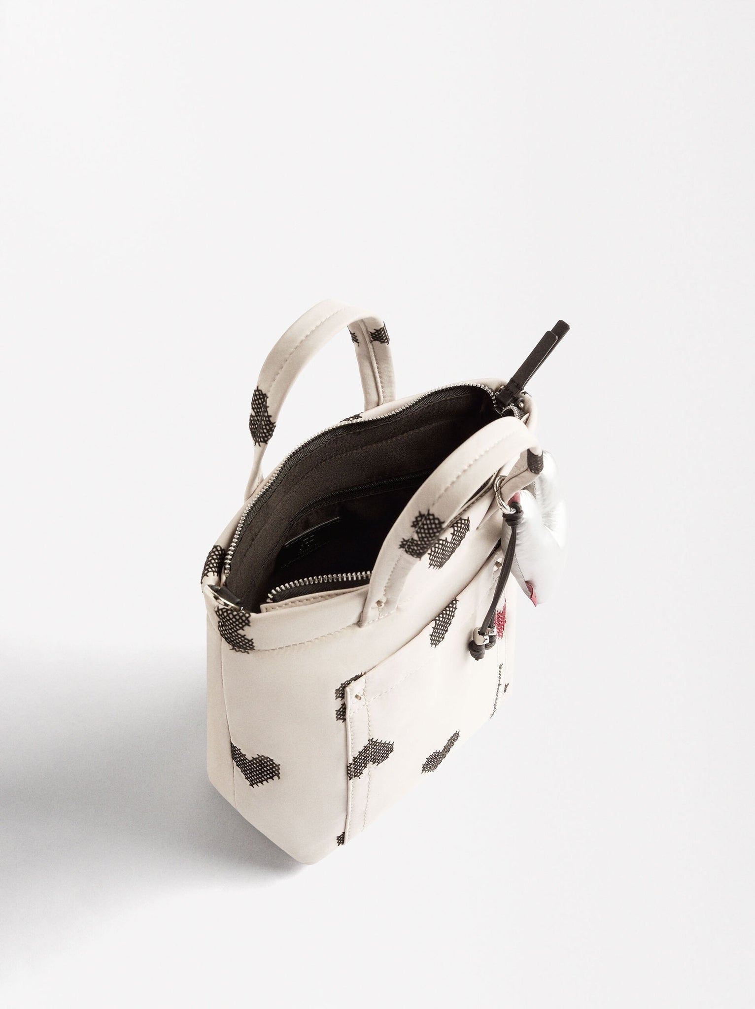 Bolso Tote De Nylon Bordado Corazones