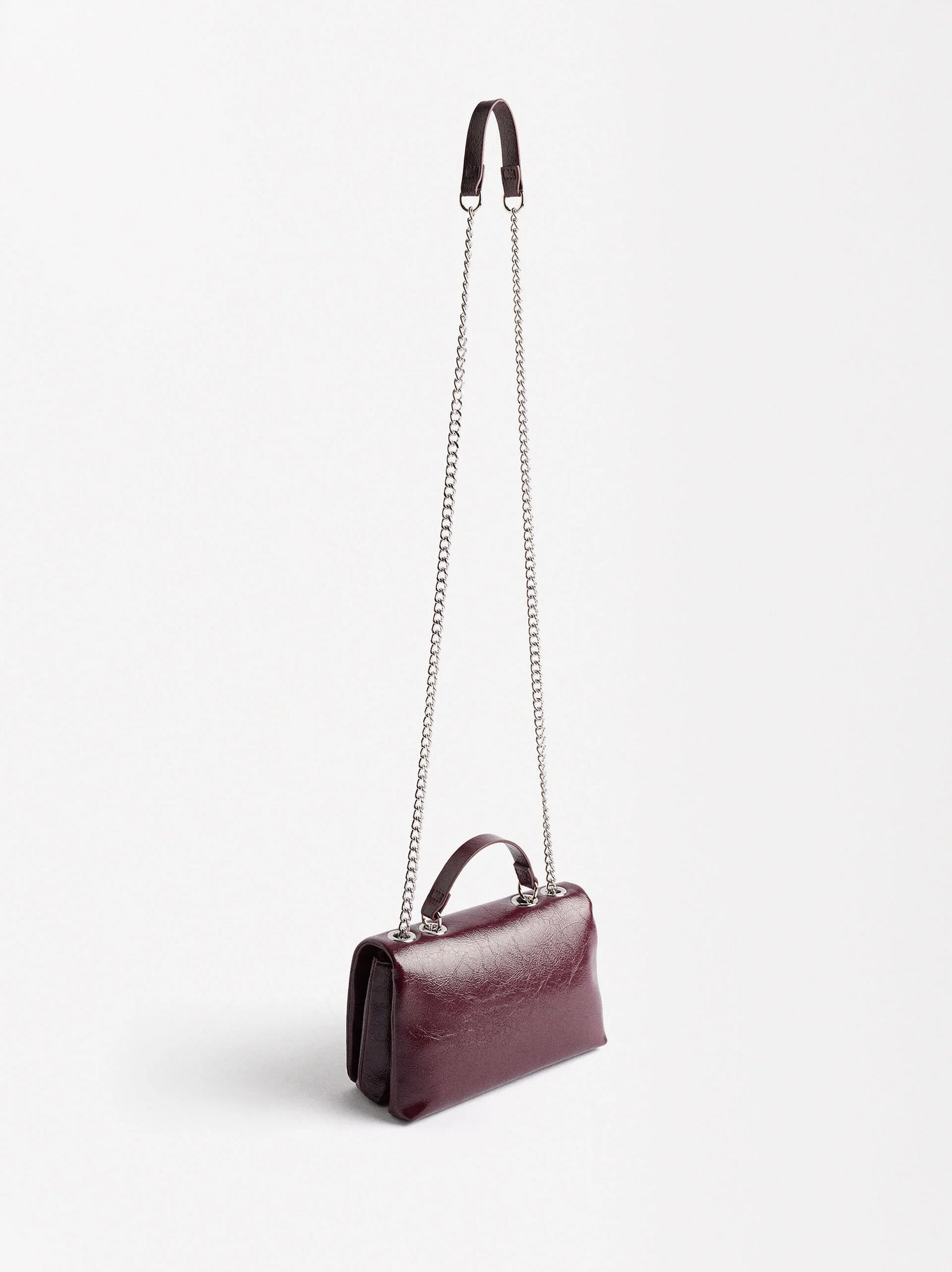 Bolso De Hombro Con Tachuelas Cierre De Solapa