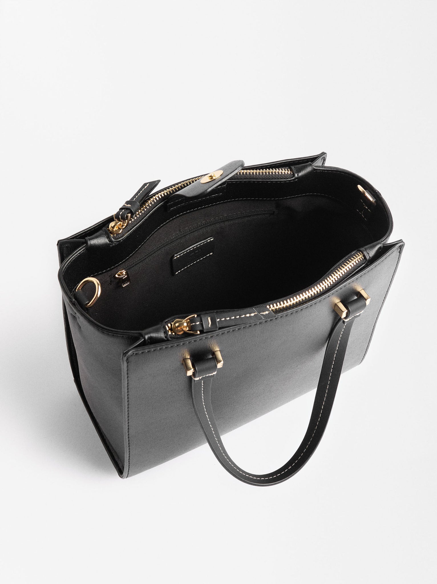 Bolso tote con colgante