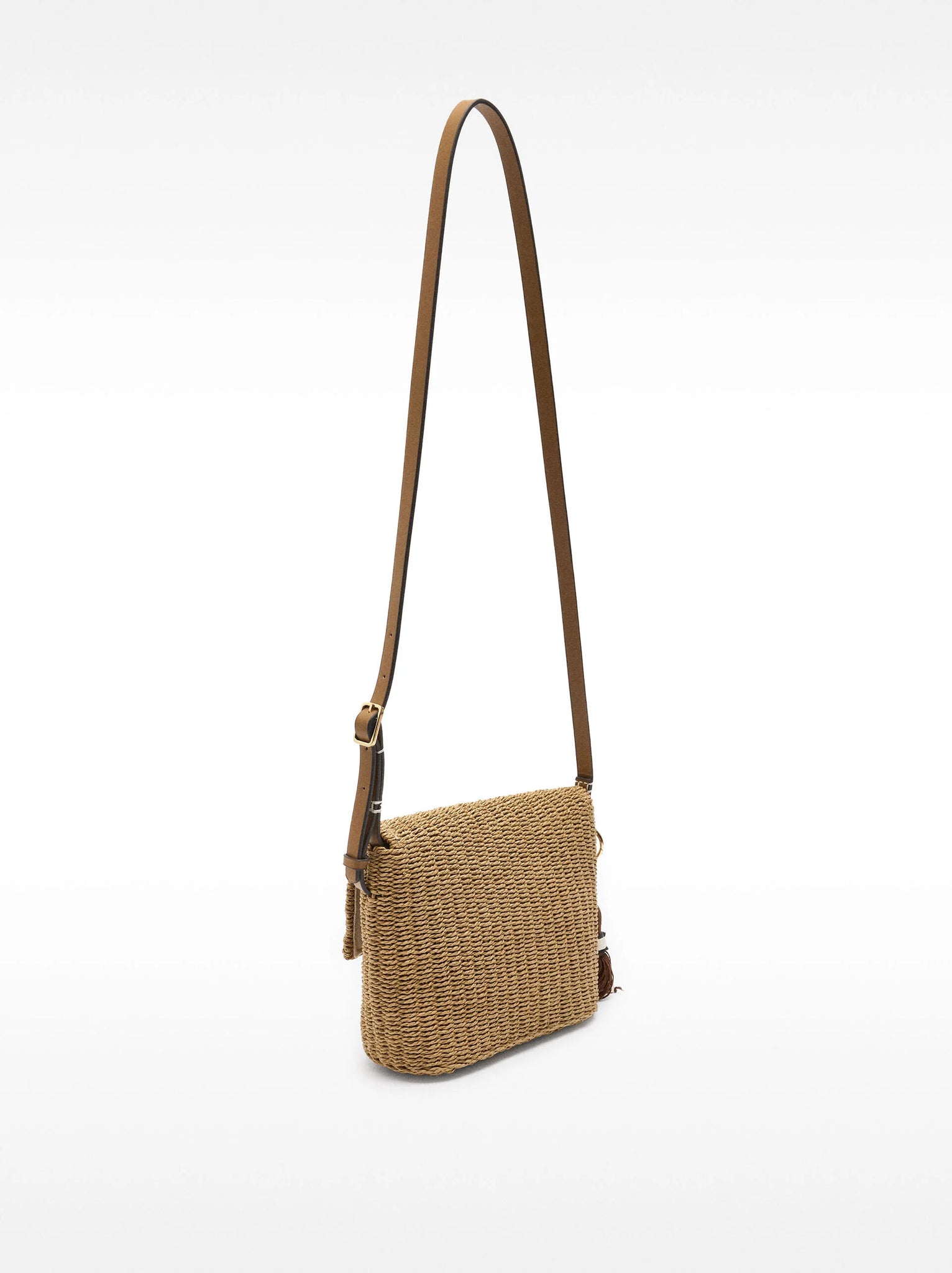Bolso de bandolera efecto rafia