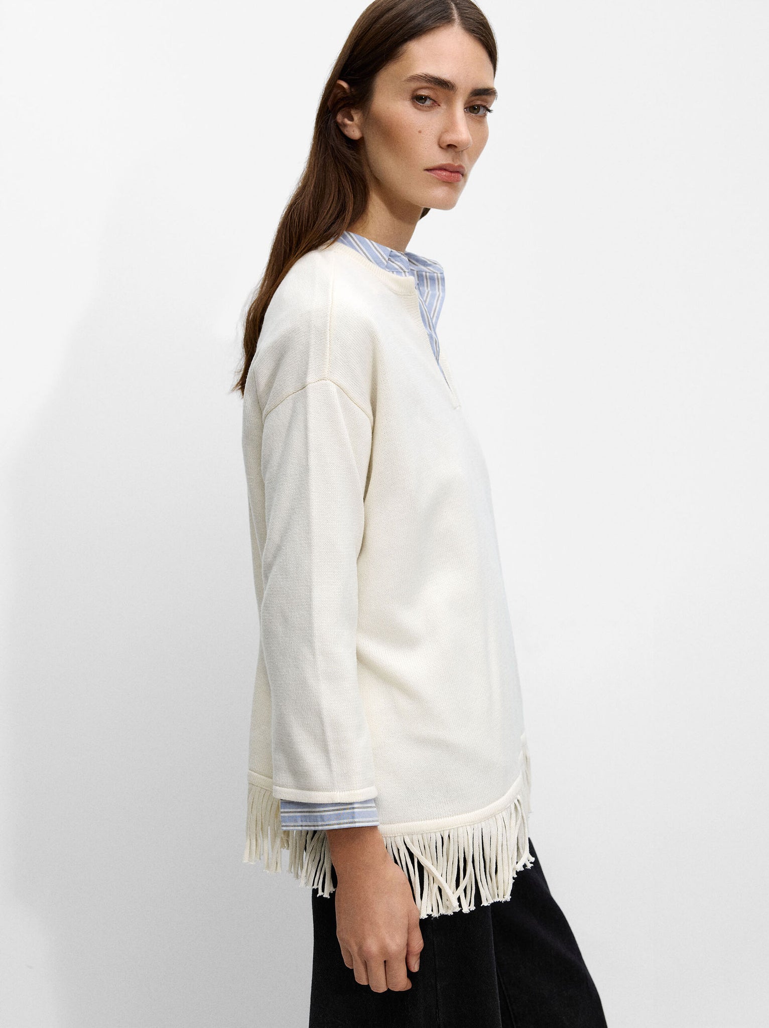 Poncho De Punto Con Flecos