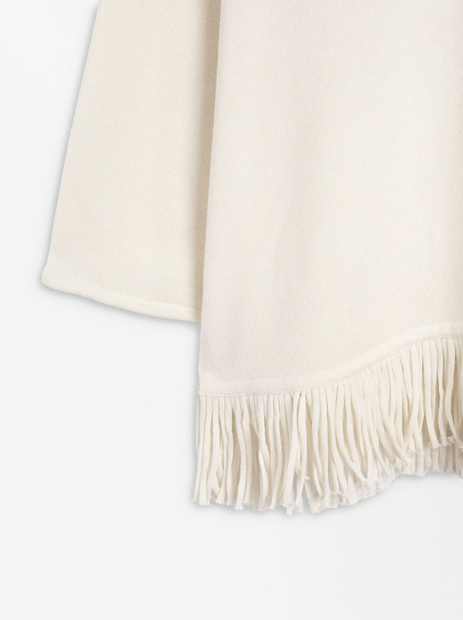 Poncho De Punto Con Flecos