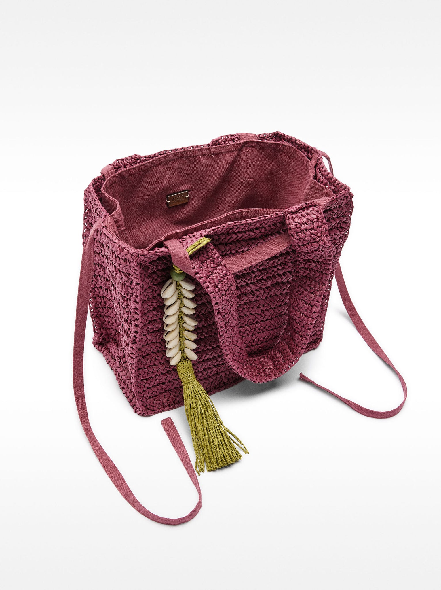 Bolso tote efecto rafia con detalle