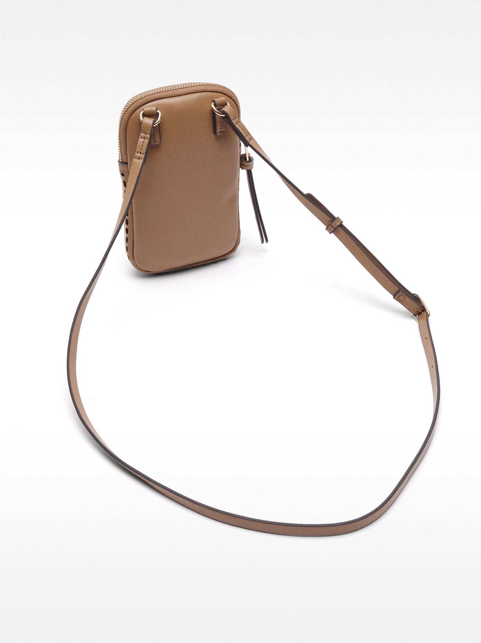 Bolso para móvil perforado