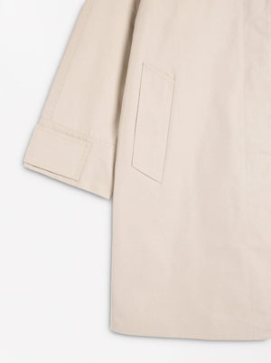 Parka Ligera Con Bolsillos
