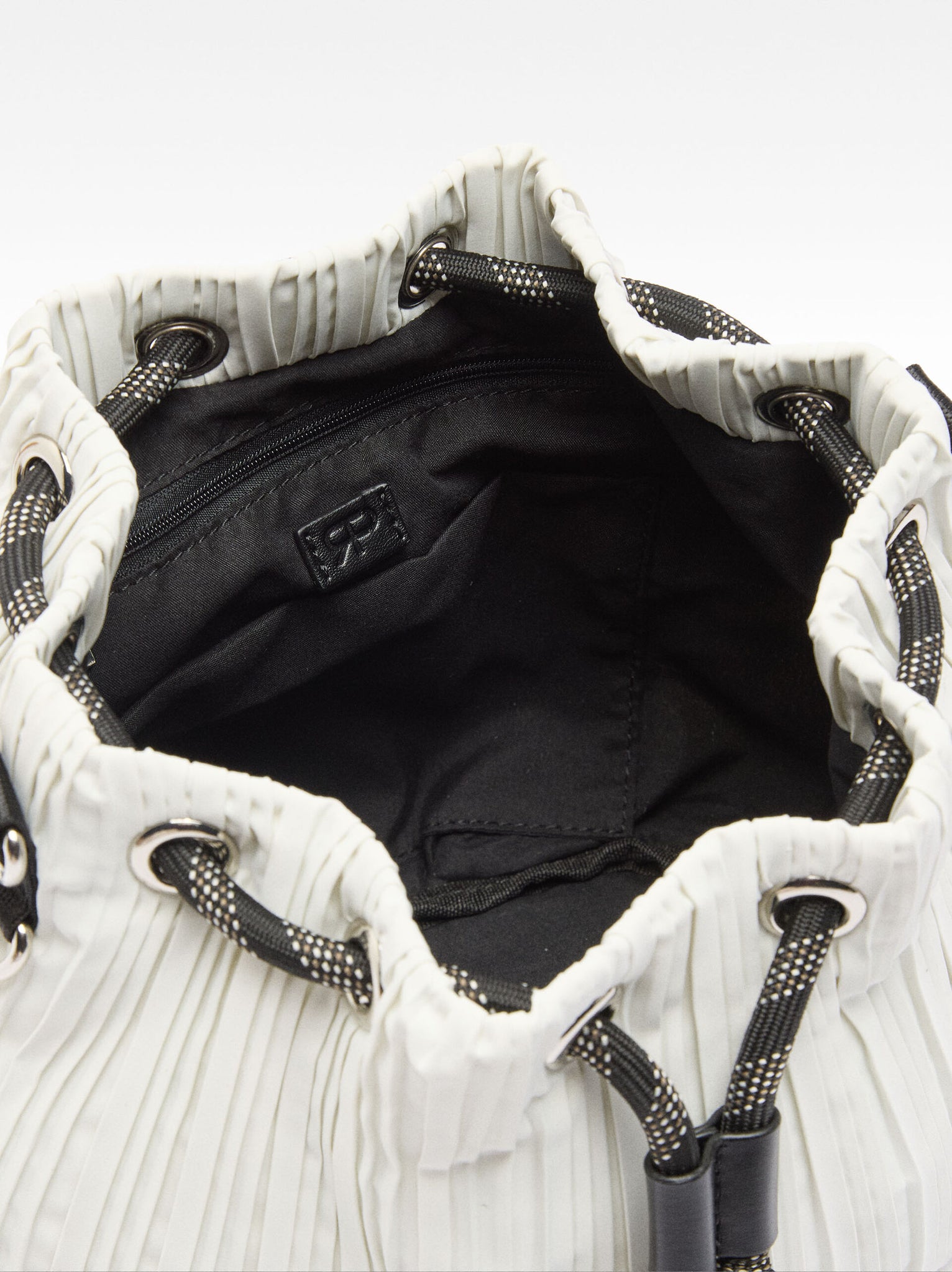 Bolso bucket plisado