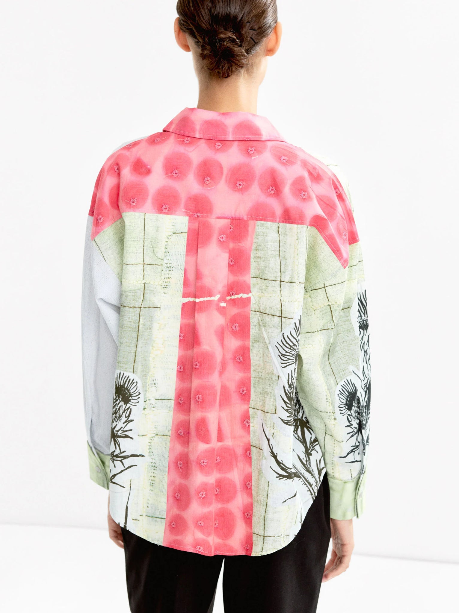 Camisa de algodón con estampado a contraste