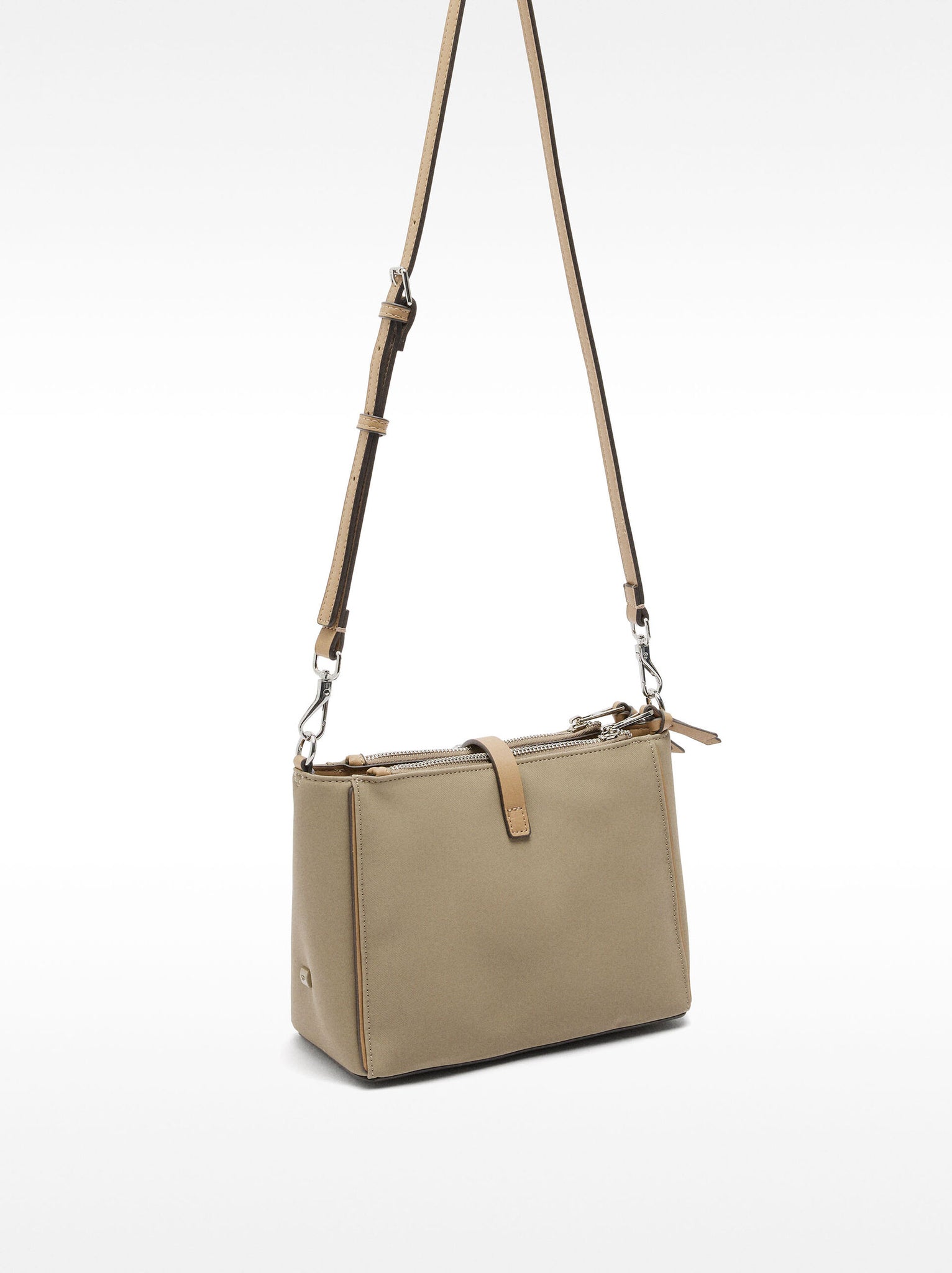Bolso de hombro de efecto nylon