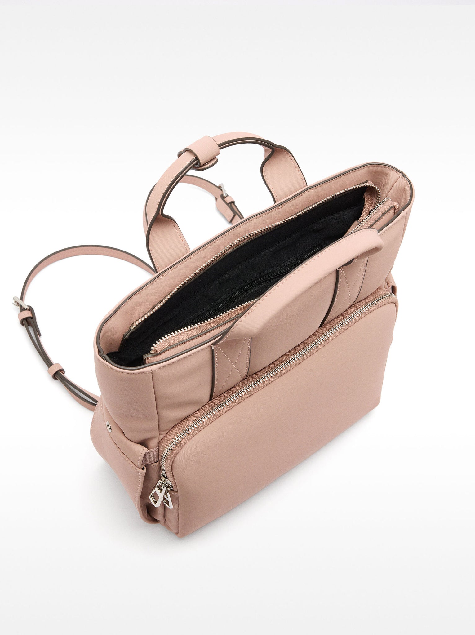 Mochila de efecto nylon