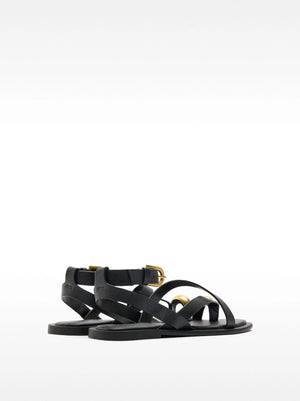 Sandalias de piel con tiras detalle metálico