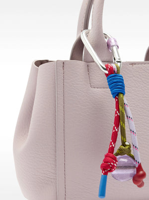 Bolso tote mini con colgante