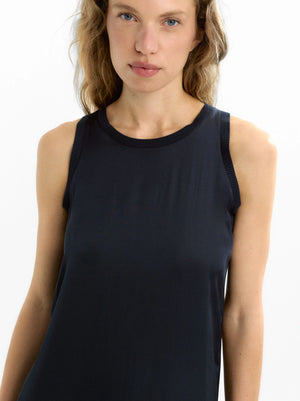 Vestido fluido liso