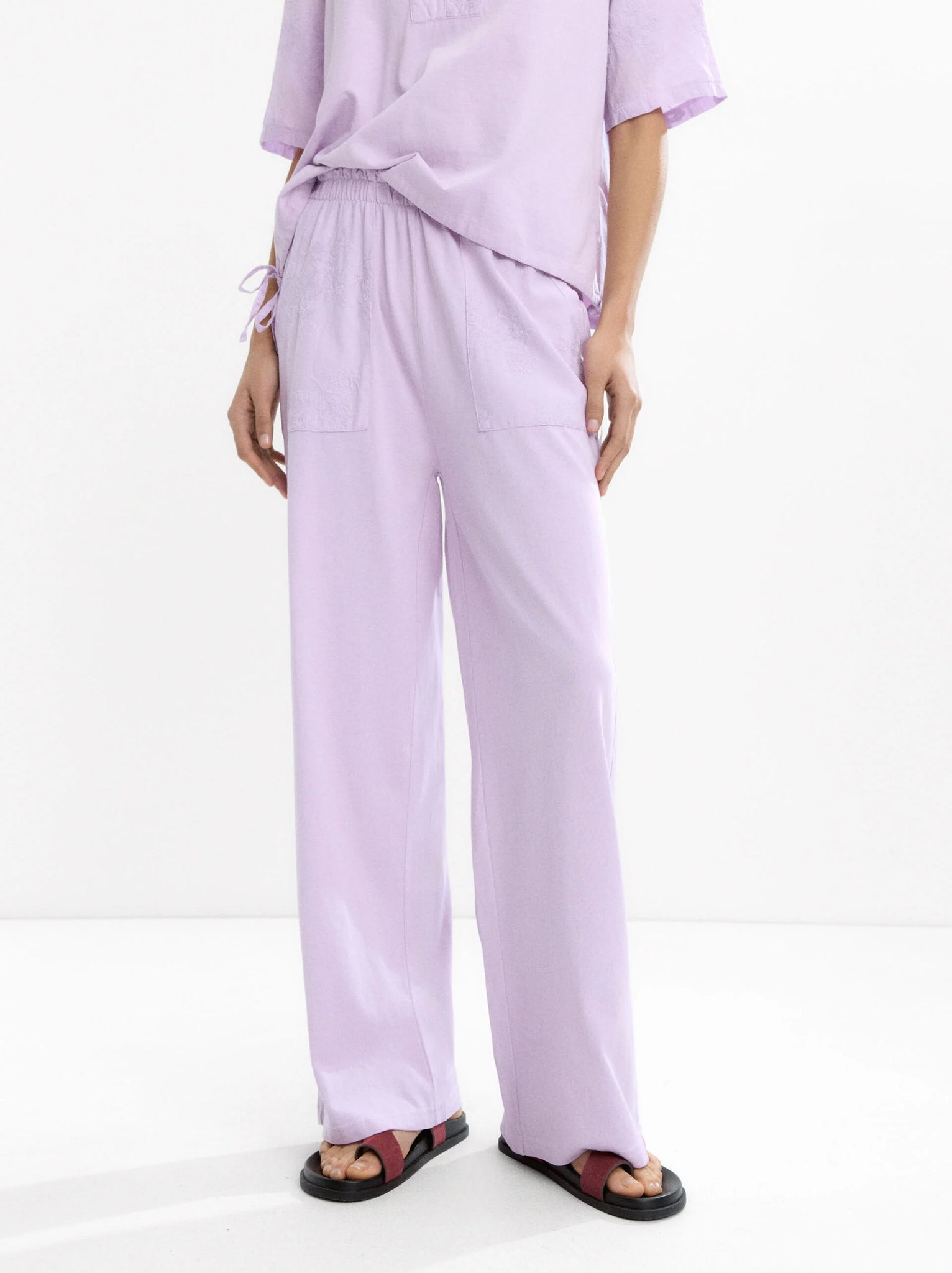 Pantalón 100 % algodón con bordado