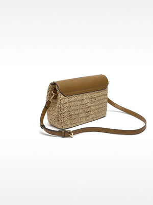 Bolso bandolera de efecto rafia con solapa