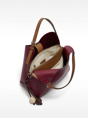 Bolso de mano con colgante