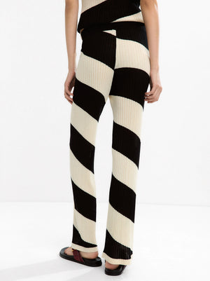 Pantalón de punto a rayas