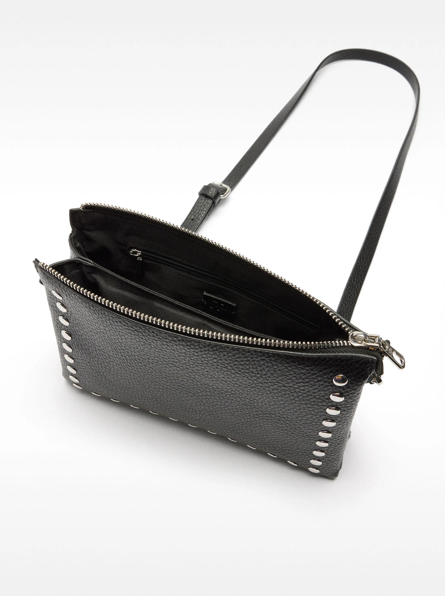 Bolso bandolera doble con tachuelas