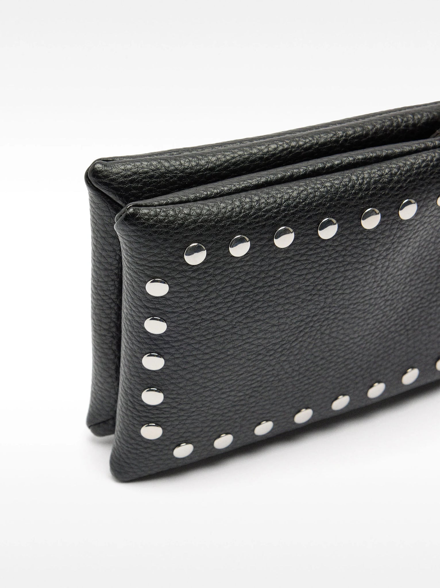Bolso bandolera doble con tachuelas
