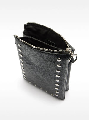 Bolso bandolera doble con tachuelas