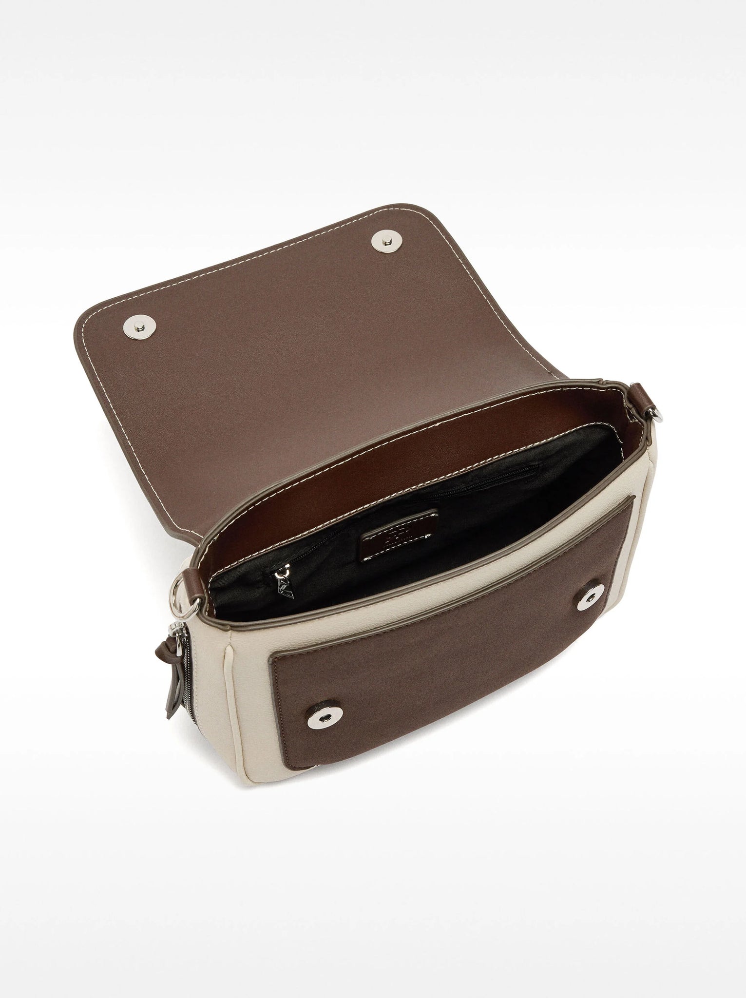 Bolso bandolera extensible con solapa
