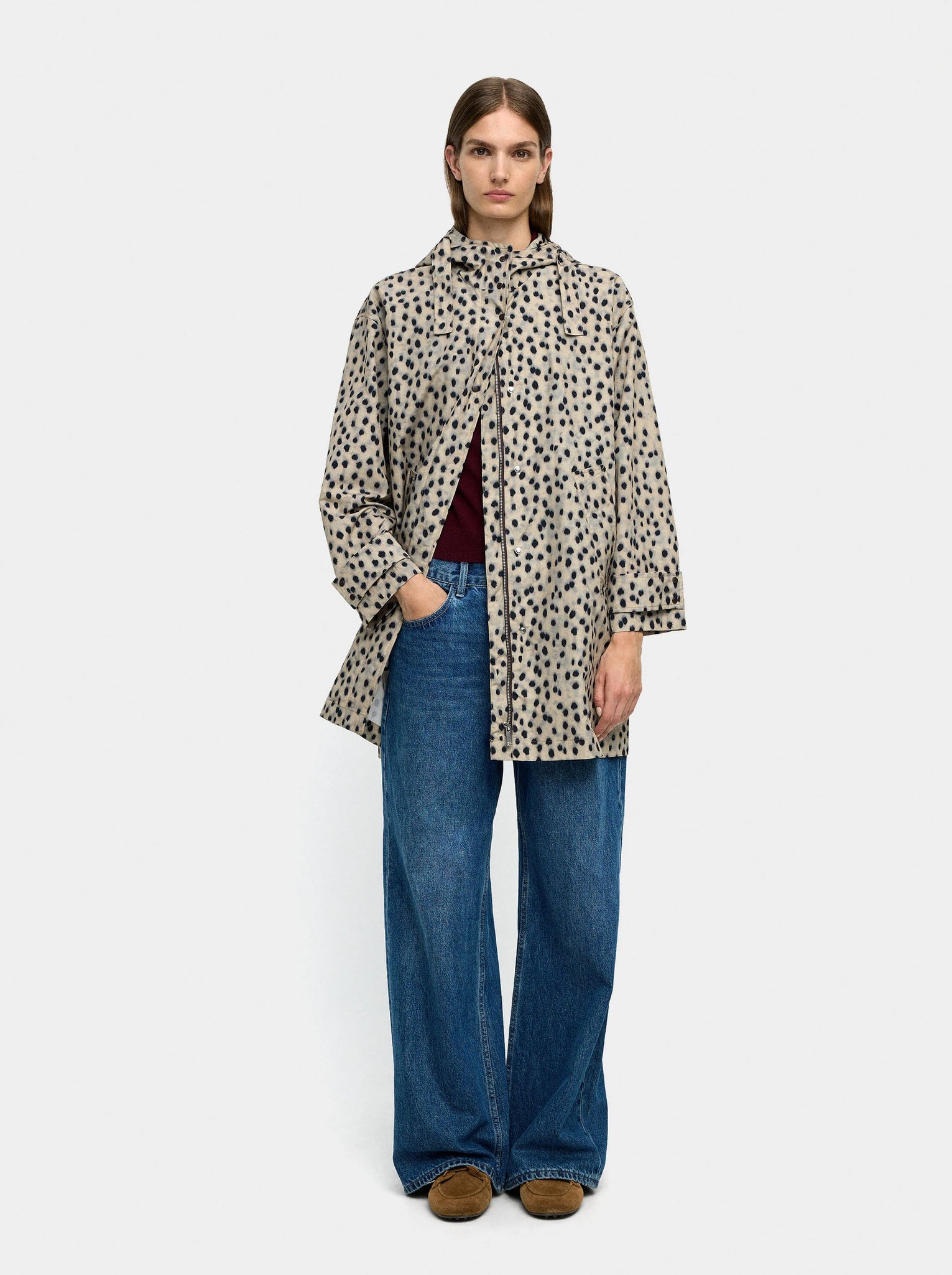 Parka con estampado animal