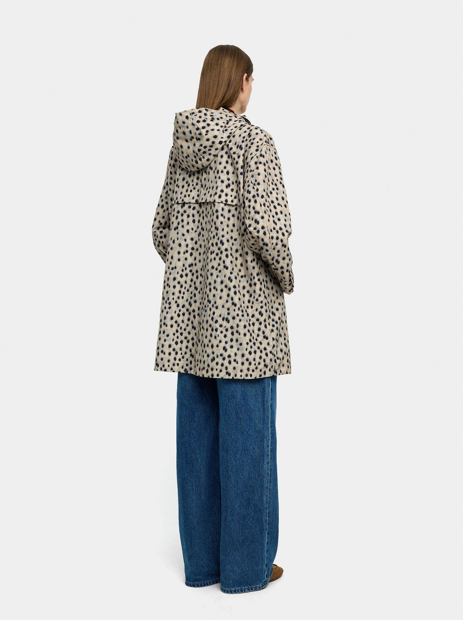 Parka con estampado animal