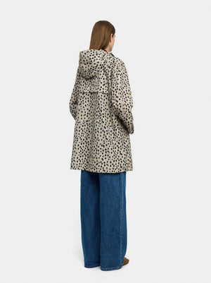 Parka con estampado animal