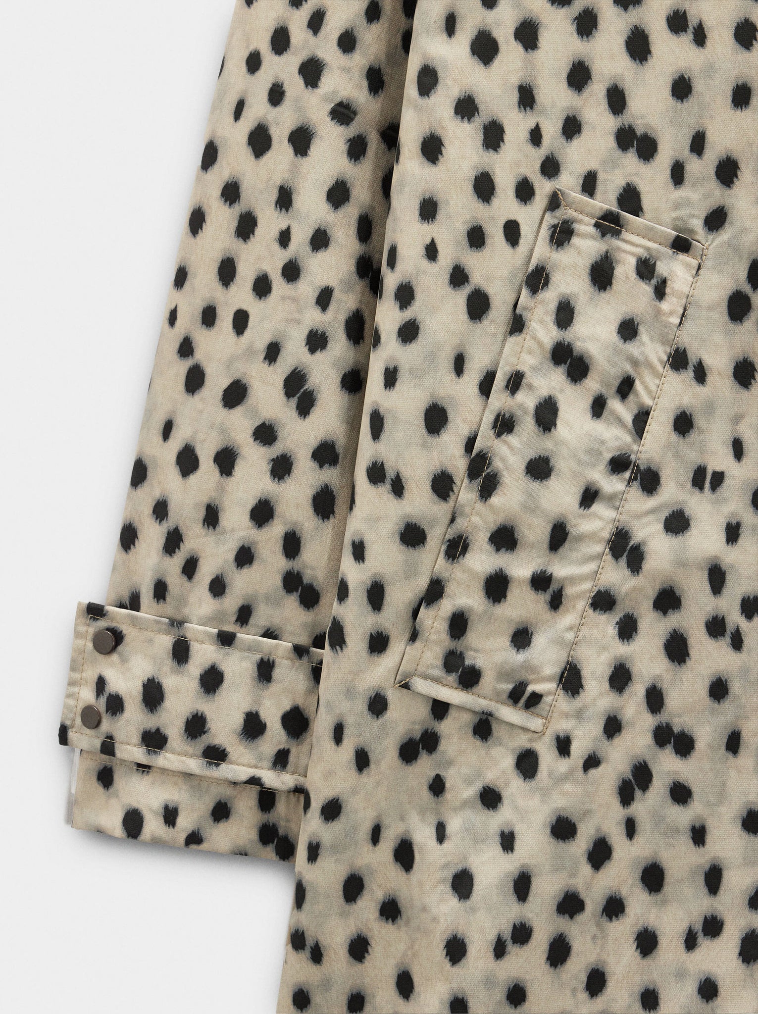 Parka con estampado animal