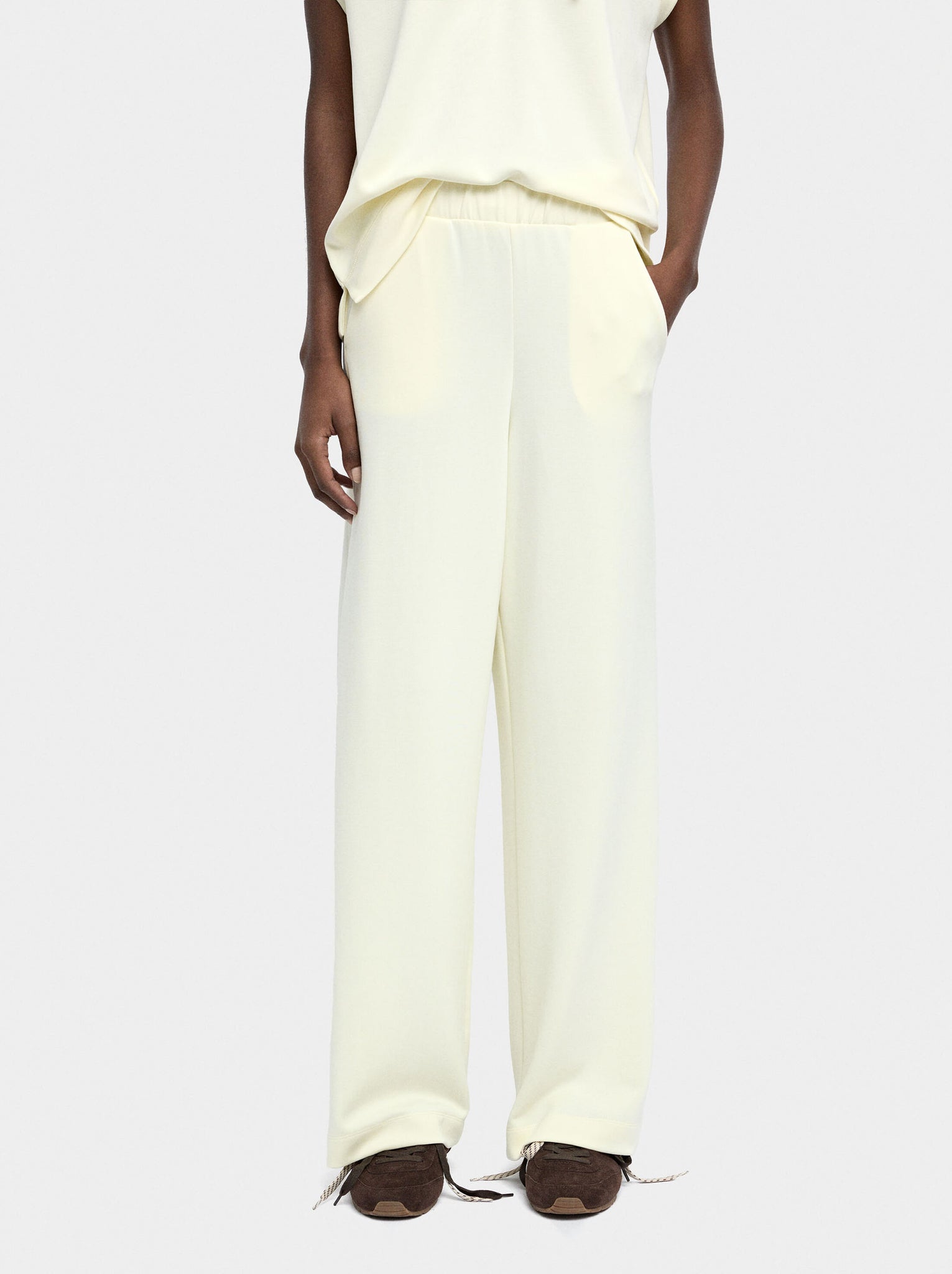 Pantalón con cintura elástica toque suave
