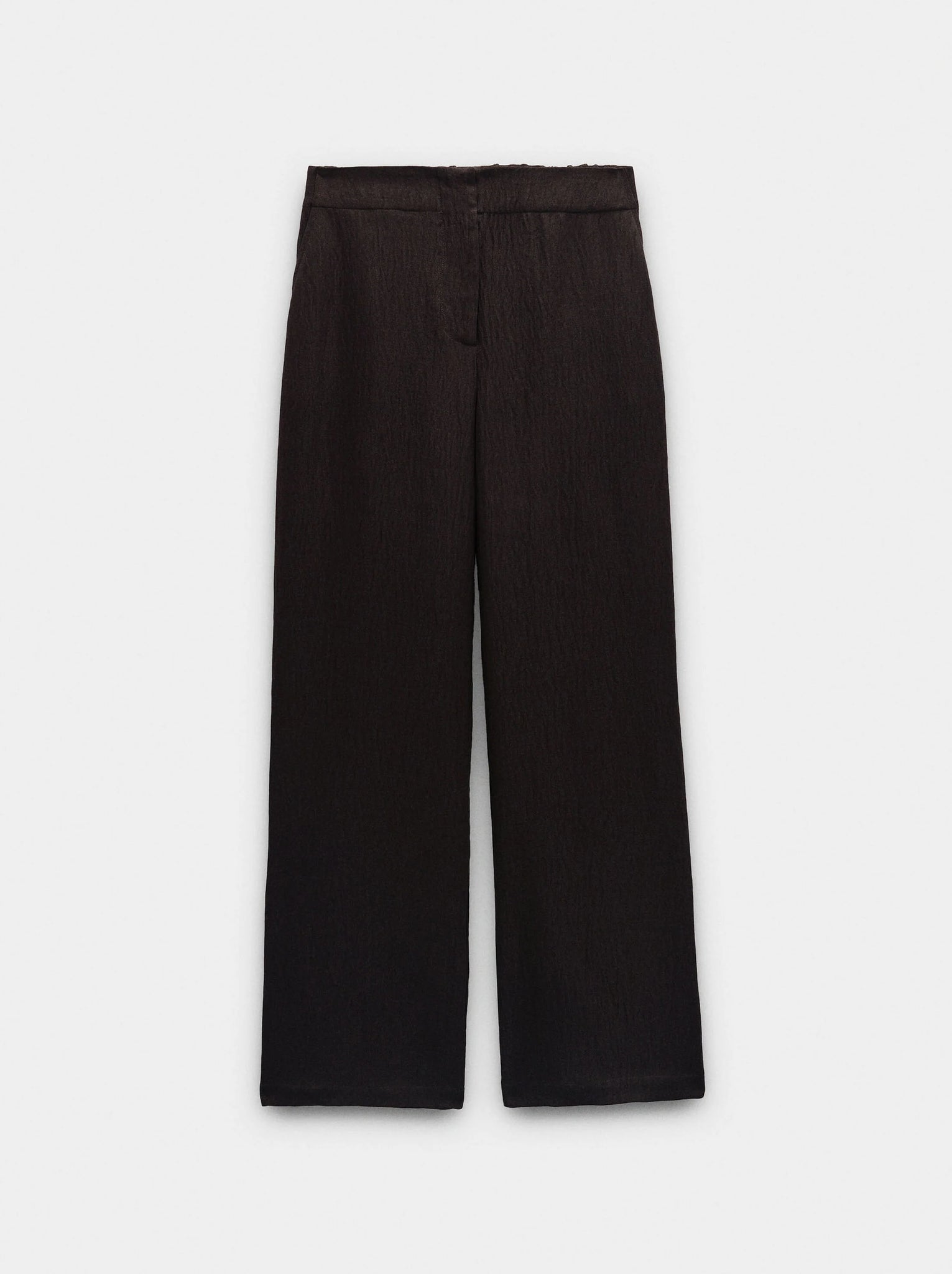 Pantalón fluido con efecto arrugado