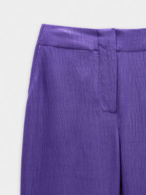 Pantalón fluido con efecto arrugado