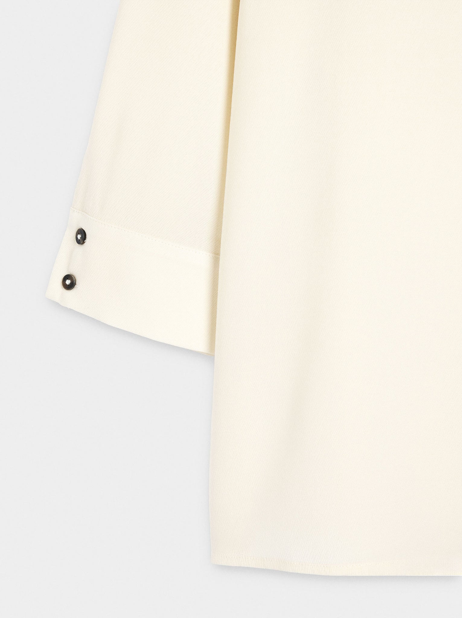 Camisa de lyocell con botones dobles
