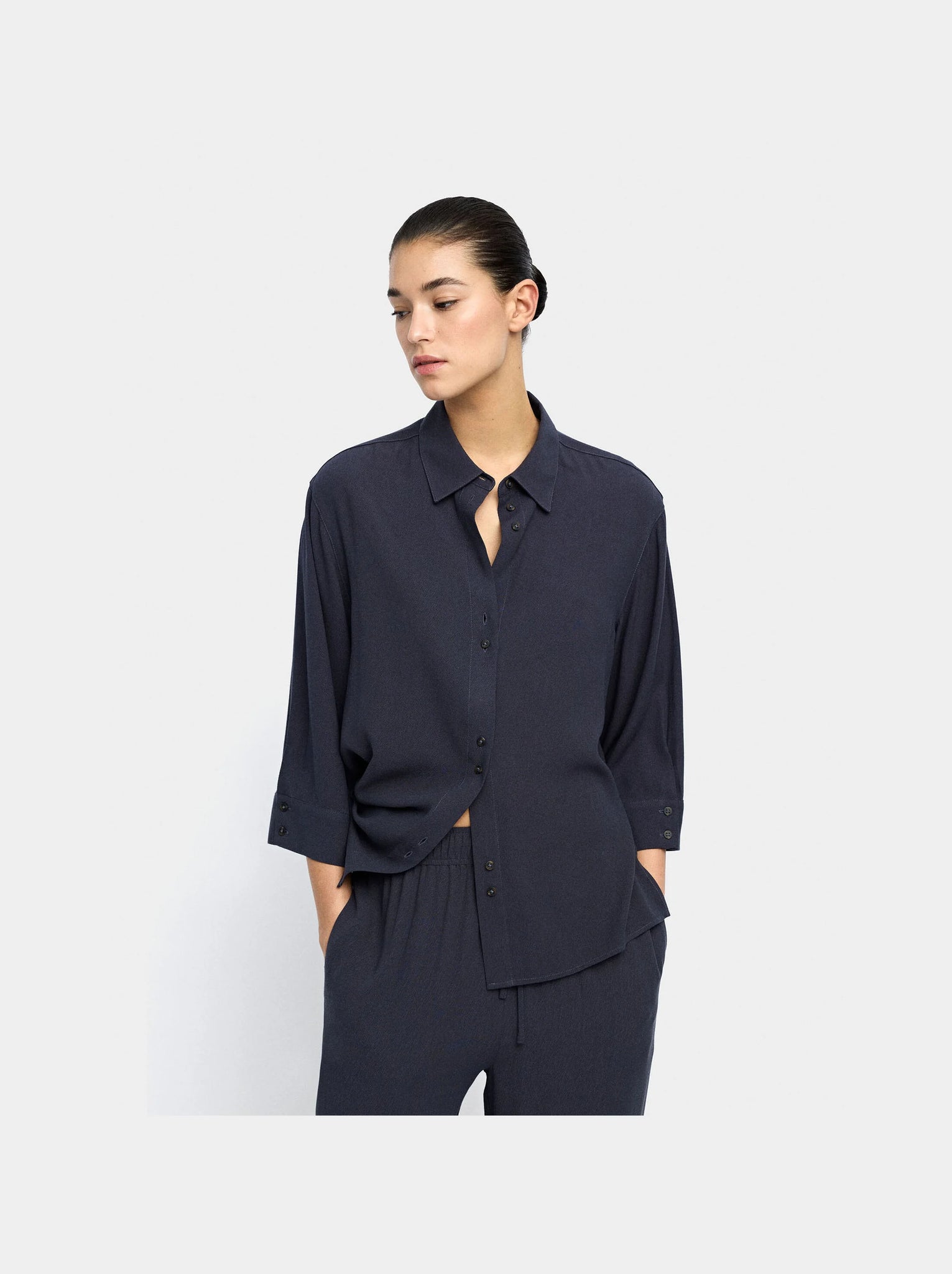 Camisa de lyocell con botones dobles
