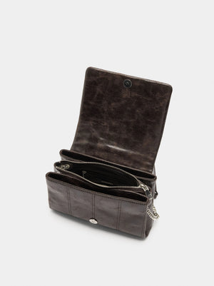Bolso de hombro acolchado con solapa