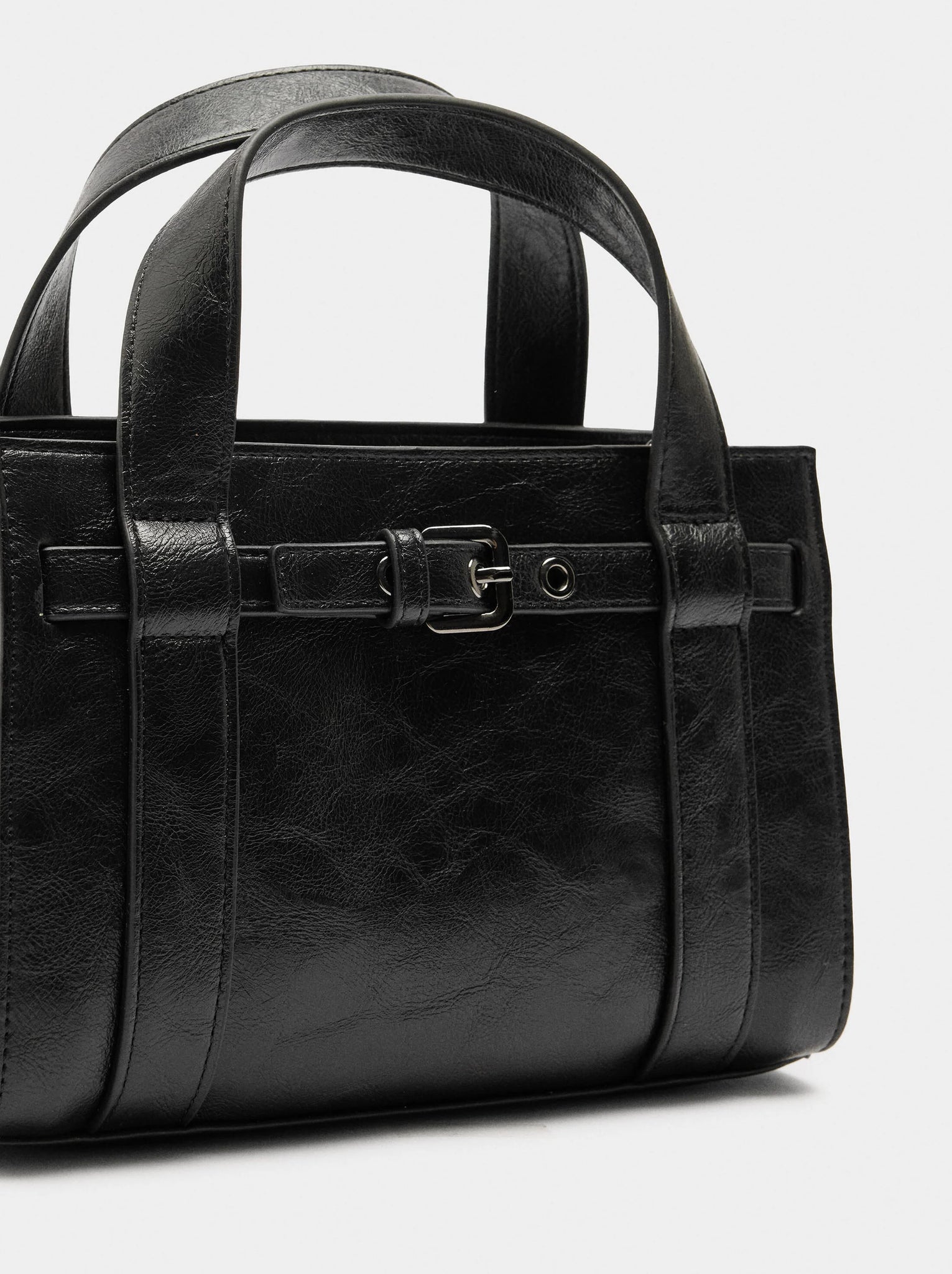 Bolso tote con hebilla