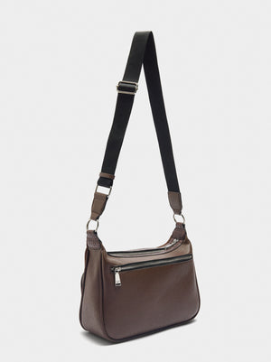 Bolso bandolera con piel