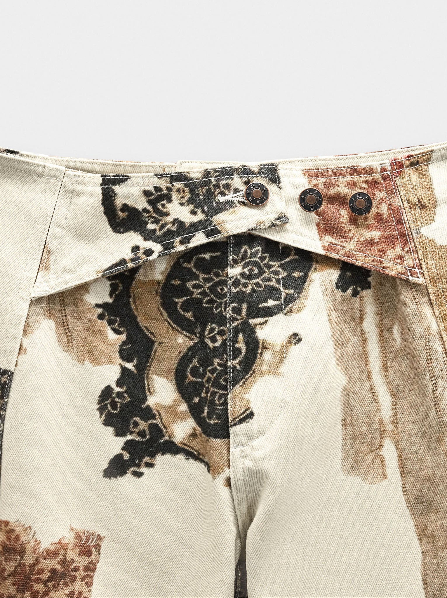 Pantalón denim estampado 100% algodón