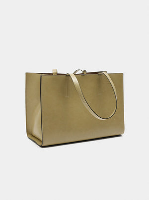 Bolso shopper con colgante