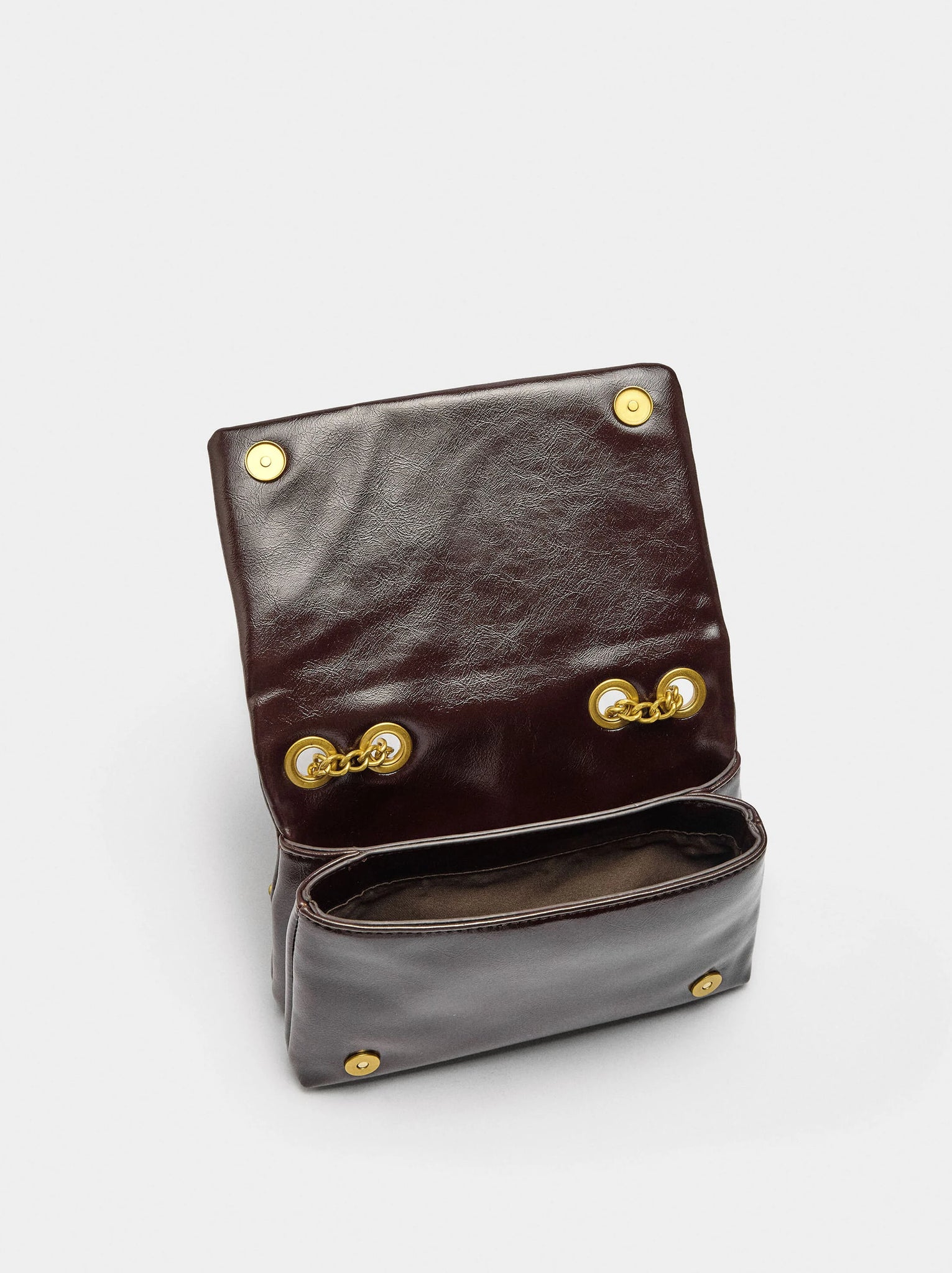 Bolso de hombro doble con tachuelas