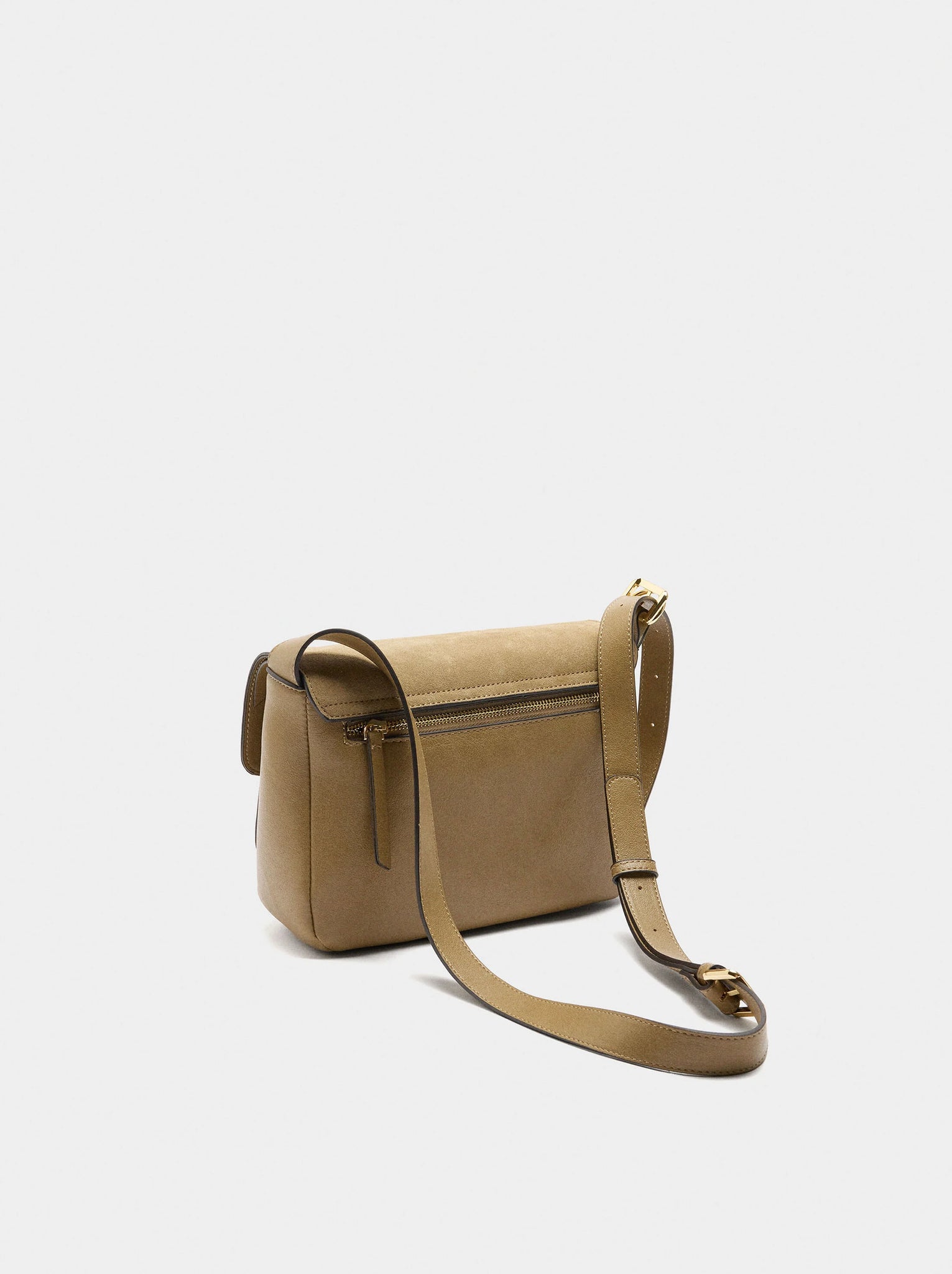 Bolso bandolera con piel