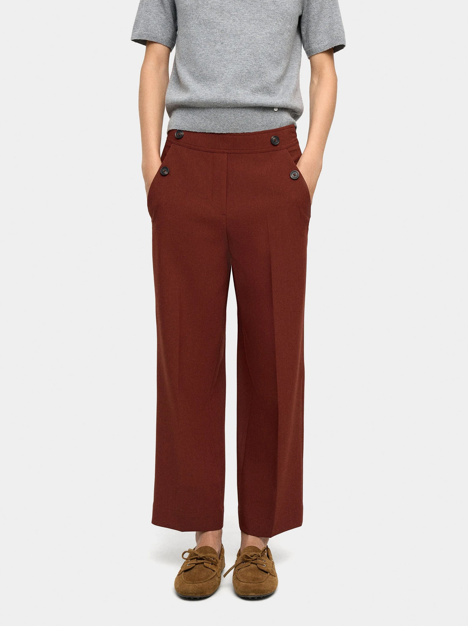 Pantalón fluido con bolsillos